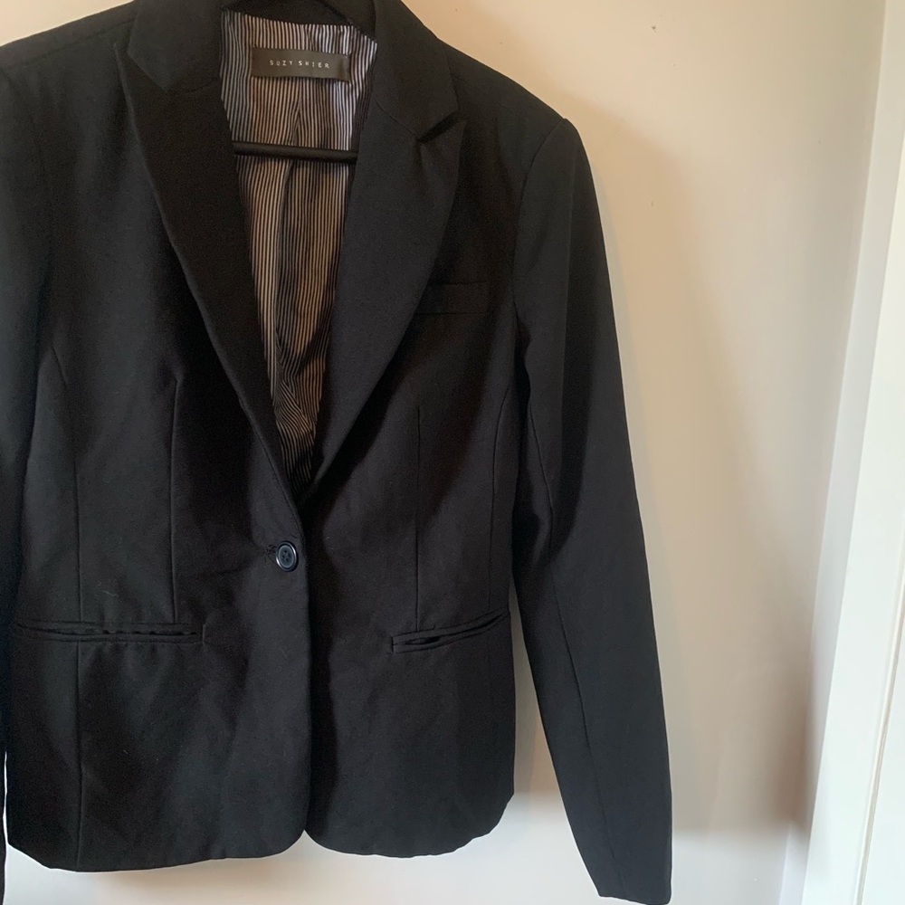 2/$18 Suzy Shier / Black / Lined Blazer